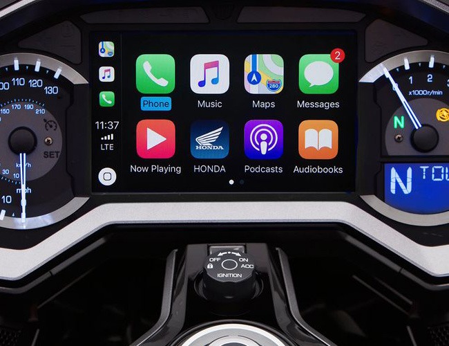 Tüm İşlemleriniz İçin Apple CarPlay™ ve Android Auto™ 